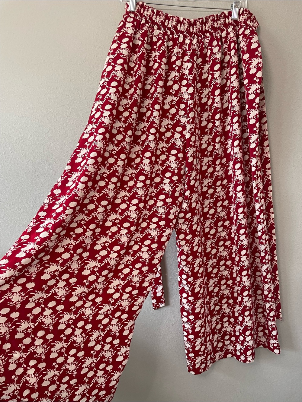 CIDER Happy Hour red & cream floral wide-leg/palazzo pants, size 0XL